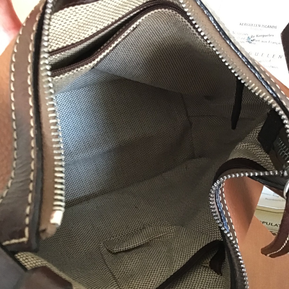 DOONEY & BOURKE 1975 Vintage Pebble Grain Hobo Bag - Picture 9 of 16